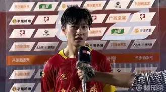 Duomi sports-球迷直呼：燃爆炸裂！老将MichaelTarquin掀起热议明星赛关键对决，粉丝泪目！  第2张